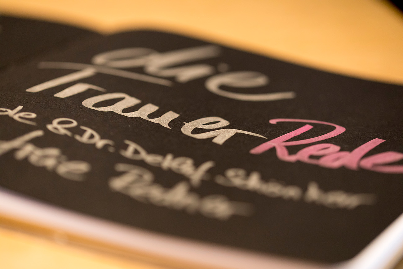 Ablauf einer Trauerfeier – Rede, Musik und Abschied im passenden Rahmen